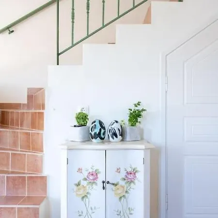 Villa The Blooming House Makriotika