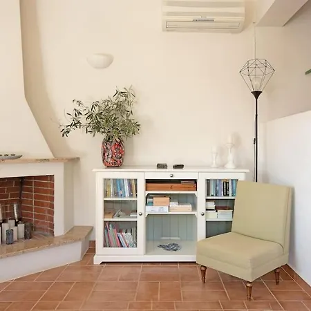 The Blooming House Makriotika